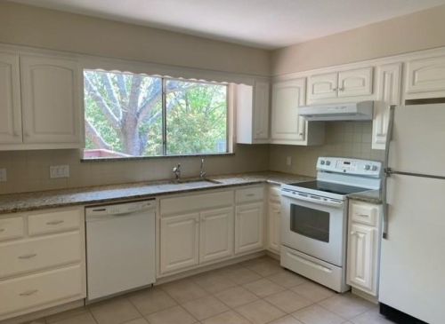 1805 Ash St, Georgetown TX  78626-6916 exterior