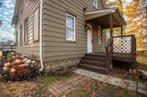 479 Clarksville Rd, Hermitage PA  16148-2976 exterior