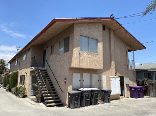 2830 5th St, Long Beach, CA 90814-1305