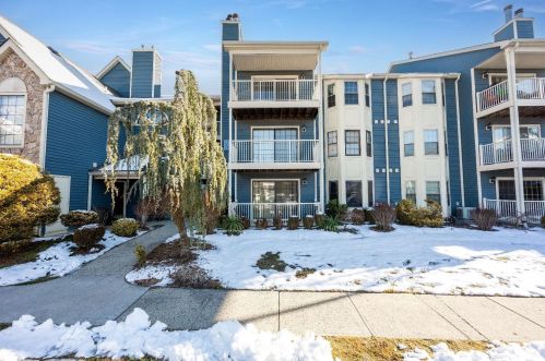 120 Longfield Ct, East Brunswick, NJ 08816-1829