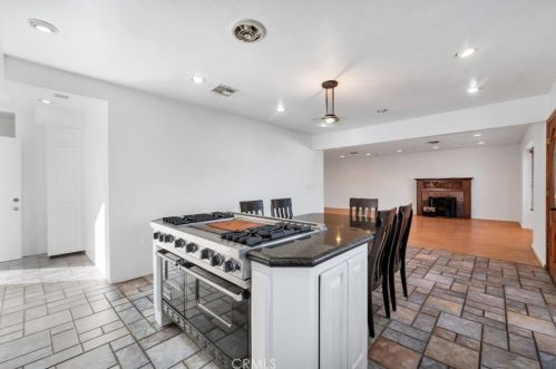 6229 Klump Ave, North Hollywood CA  91606-4213 exterior