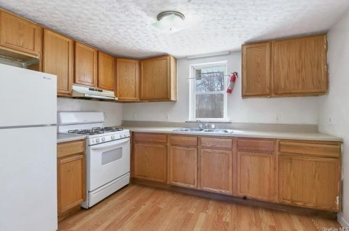 18 Russell St, South Fallsburg NY  12779-5717 exterior