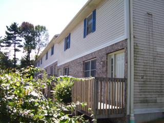 512 Northlane Dr, Blmgtn IN  47404-2205 exterior