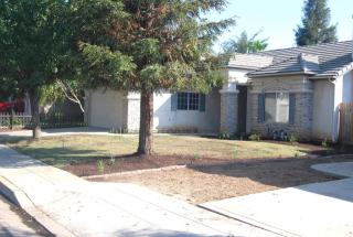 2221 Revere Rd, Fresno, CA 93720-4649