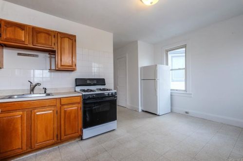 29 Battle Ave, White Plains NY  10606-1401 exterior