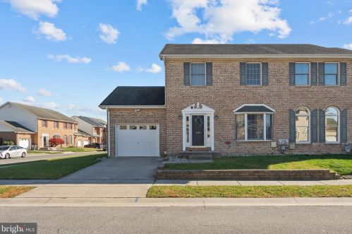 106 Marble House Dr, Bear DE  19701-4028 exterior