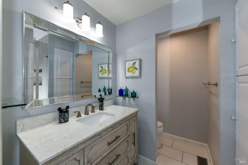 738 Jasmine Cir, Santa Rosa CA 95407-6780 exterior