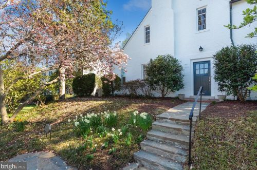4934 Upton St, Washington, DC 20016-2350