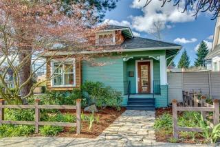 7417 Latona Ave, Seattle WA  98115-5314 exterior