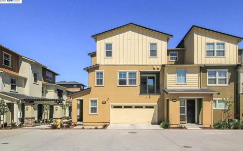 1399 Nestwood Way, Milpitas, CA 95035-9001