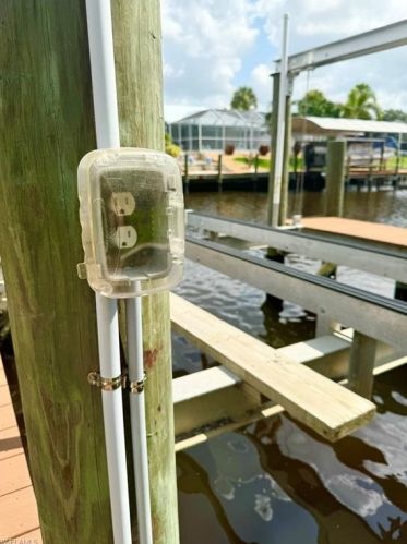 909 47 Ter, Cape Coral FL  33914-4341 exterior