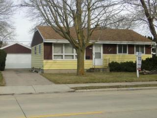 1844 Knapp St, Oshkosh WI  54902-6611 exterior