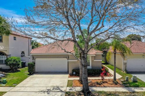 15726 16 Ct, Hollywood FL 33026-0509 exterior