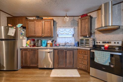 223 Rona Blvd, Pataskala OH  43062-7234 exterior