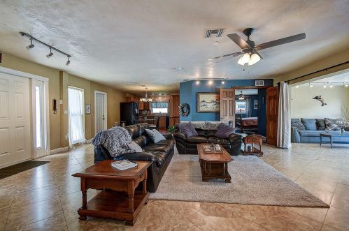 2579 60th Ave, Saint Petersburg FL  33712-5219 exterior