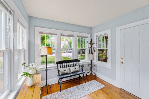 723 Silver Lake St, Oconomowoc, WI 53066-3767