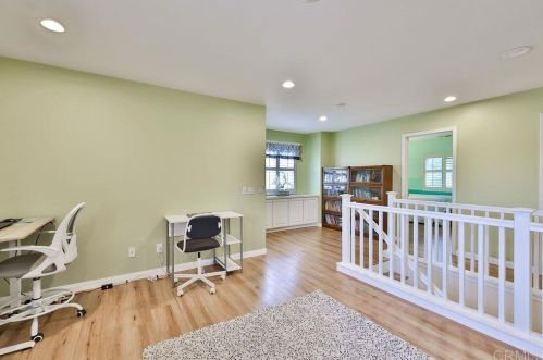 1326 Creekside Dr, Chula Vista CA 91915-2520 exterior