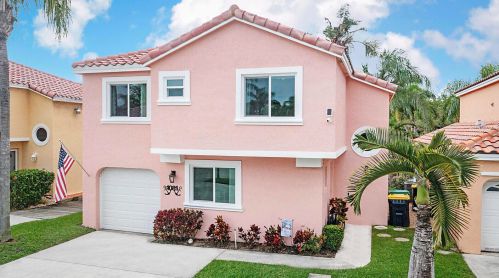 1081 6th Ave, Dania Beach, FL 33004-5408