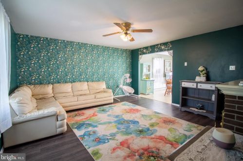 62 White Dogwood Dr, Etters PA  17319-9569 exterior