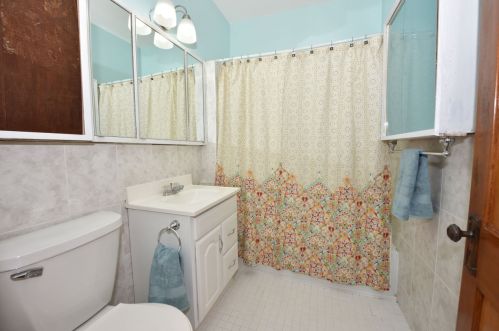 2737 Howell Ave, Milwaukee WI 53207-2013 exterior