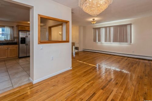 235 Farmers Ave, North Lindenhurst NY  11757-1815 exterior