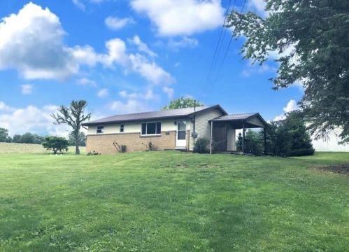 117 Moore Aly, Harmony, PA 16037-8003