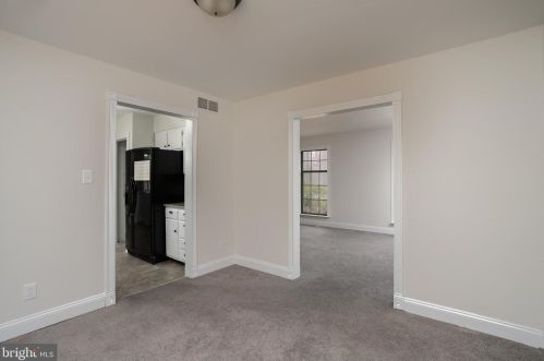 5 Hoot Owl Dr, Erial NJ  08081-9325 exterior