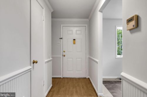 1949 Pohick Creek Ct, Woodbridge, VA 22192-2428