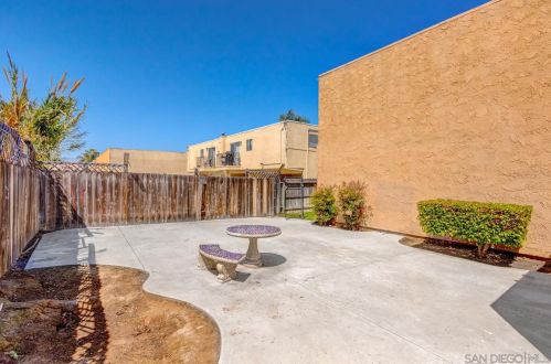 577 Oxford St, Chula Vista CA  91911-2711 exterior