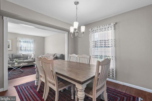 3027 Byberry Rd, Philadelphia PA  19154-1842 exterior