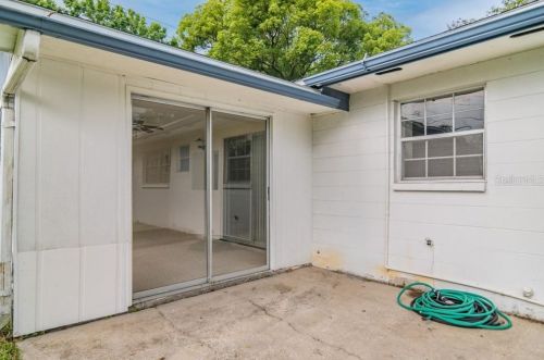 4626 Grovecrest Dr, Lakeland FL  33813-2440 exterior