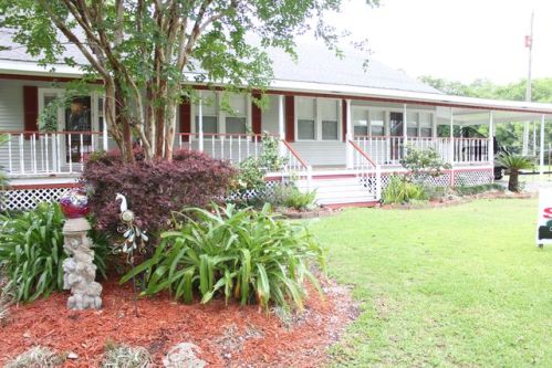 101 Oak St, Donner, LA 70352-4009