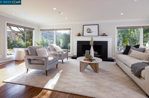 9 Southwood Dr, Orinda CA  94563-3010 exterior