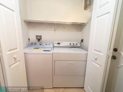 2937 179 Ave, Hollywood FL 33029-1602 exterior