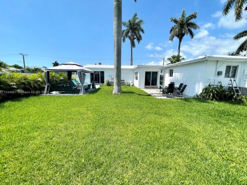 325 4 Ave, Dania Beach FL  33004-2723 exterior