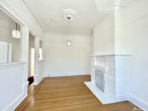 1562 Dolores St, San Francisco CA  94110-4927 exterior