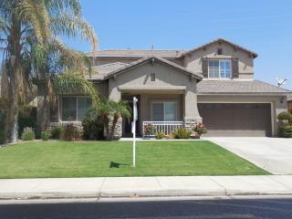 10716 Vista Bonita Dr, Bakersfield, CA 93311-9029