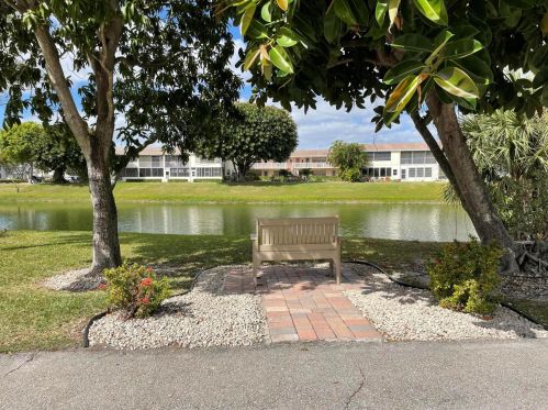 232 Somerset L, West Palm Beach, FL 33417-2134