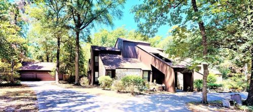 78 Village Hill Ln, Conroe, TX 77304-3527