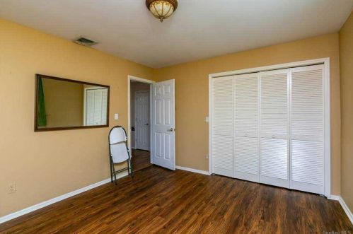 46 Eastover Dr, Elwood NY  11731-4331 exterior