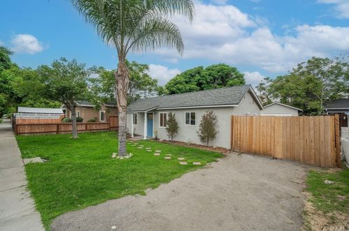 1445 Salina St, Upland CA  91786-8132 exterior