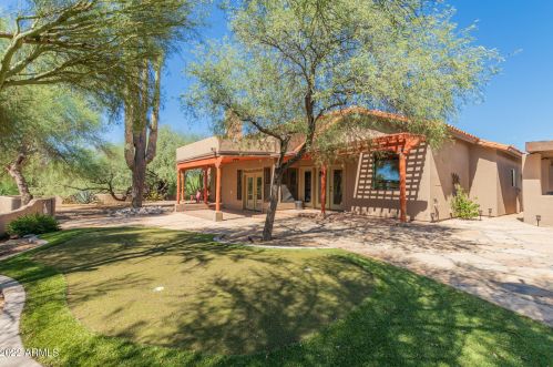 7839 Dixileta Dr, Scottsdale AZ exterior