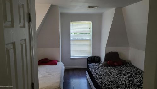 138 Rdg Ave, Tinton Falls NJ 07712-6745 exterior