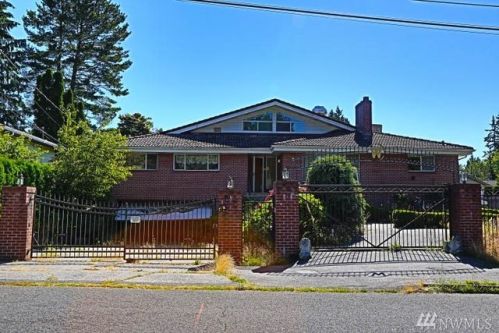 18904 Burke Ave, Seattle WA  98133-4213 exterior