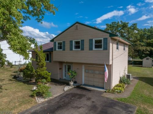 243 Warren St, Washington, NJ 07882-1222