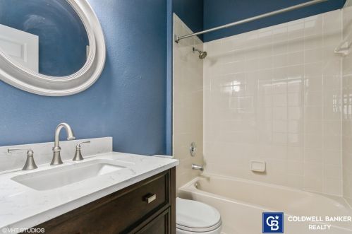 420 Islebay Dr, Ruskin FL  33572-3331 exterior