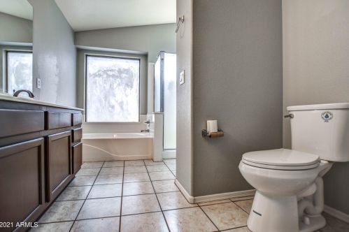 1088 Sierra St, Gilbert AZ  85296-3832 exterior