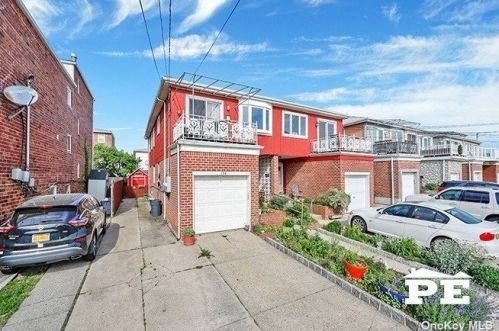 138 Beach 128th St, Far Rockaway, NY 11694-1605
