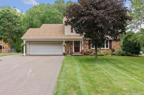 3100 Shadyview Ln, Minneapolis, MN 55447-1140