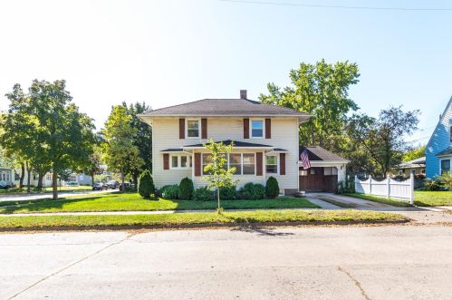 1928 Madison St, La Crosse, WI 54601-5049